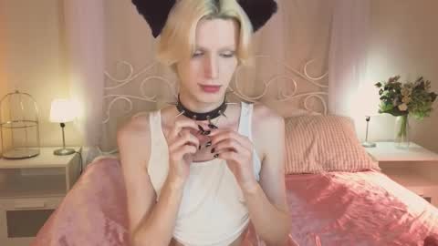 adrian_the_one_ online show from January 16, 2025, 12:31 pm