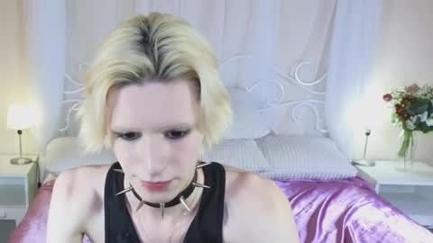 adrian_the_one_ online show from January 17, 2025, 9:17 pm