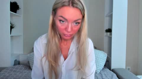 Adriana online show from January 17, 2025, 10:22 am