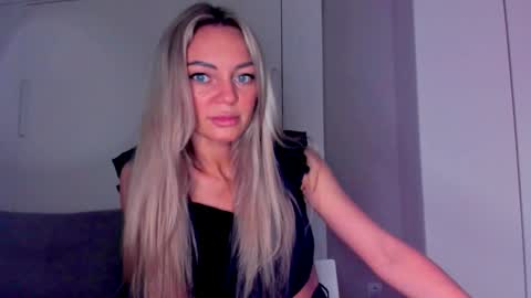 Adriana online show from January 29, 2025, 5:56 pm
