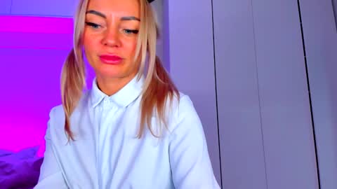 Adriana online show from February 2, 2026, 2:49 pm