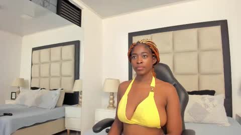 Adriana  online show from September 10, 2025, 1:33 pm