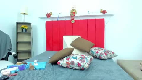 adriana online show from December 25, 2024, 4:33 am