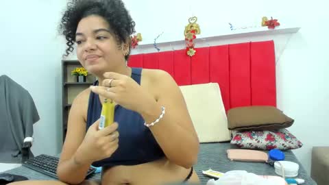 adriana online show from December 29, 2024, 2:49 am