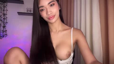 Adriana online show from October 7, 2025, 4:59 pm