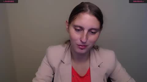 Adriana online show from September 19, 2025, 7:43 am