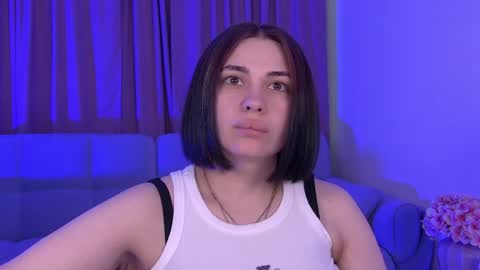 AdrianaTores online show from June 5, 2026, 6:52 am