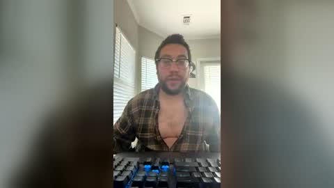 Snapshot of adrianjuarez12 chatting on July 15, 2026, 2:22 pm adrianjuarez12 online show from July 15, 2026, 2:22 pm