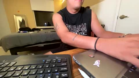 adriannn222 online show from November 22, 2025, 1:37 am