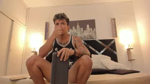 Adrian online show from September 26, 2025, 3:54 am