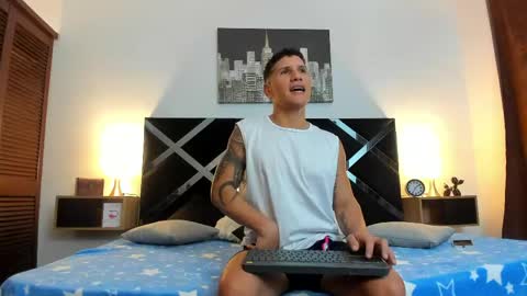 Snapshot of adriano_bigcock chatting on April 14, 2026, 3:23 am Adrian online show from April 14, 2026, 3:23 am