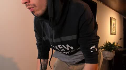 Snapshot of adrianwilliams_ chatting on March 27, 2026, 9:47 pm Adrian Williams online show from March 27, 2026, 9:47 pm