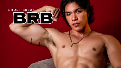 adriel_escalante online show from April 7, 2026, 2:01 am