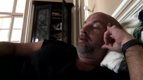 adrienfromparis online show from October 25, 2025, 11:29 am