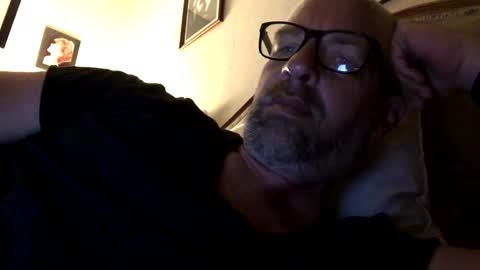 adrienfromparis online show from April 12, 2026, 7:19 pm