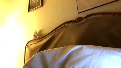 adrienfromparis online show from April 15, 2026, 7:58 pm