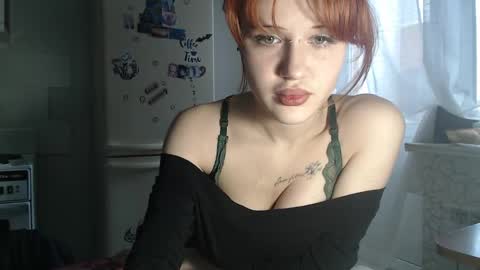 Snapshot of adriennelunar chatting on February 20, 2026, 11:43 am AdrienneLunar online show from February 20, 2026, 11:43 am