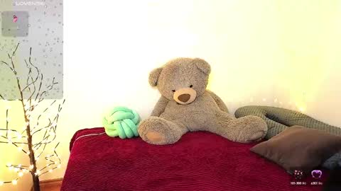 Adriana online show from December 13, 2024, 4:49 pm