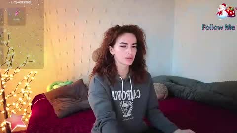 Adriana online show from December 17, 2024, 6:13 am