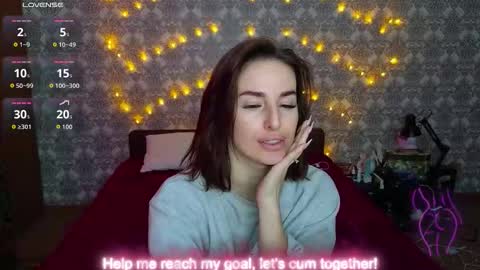 Adriana online show from December 18, 2025, 7:36 am