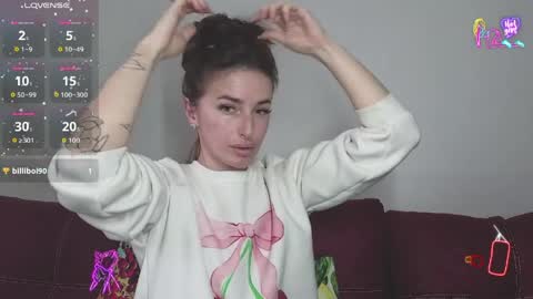 Adriana online show from April 10, 2026, 7:13 am