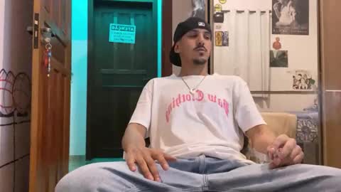 Snapshot of aelucius chatting on October 7, 2025, 2:31 am Luci online show from October 7, 2025, 2:31 am