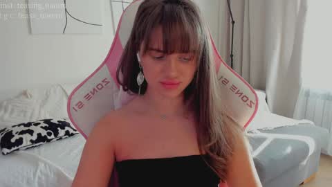 Naomi My instagram account - teasing naomi online show from April 14, 2026, 2:06 am