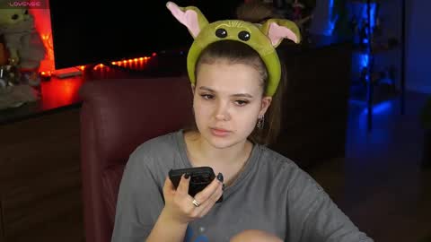 Afina online show from April 16, 2026, 6:41 pm