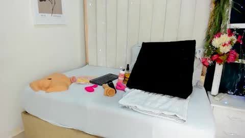 Africa  online show from November 19, 2025, 2:44 am