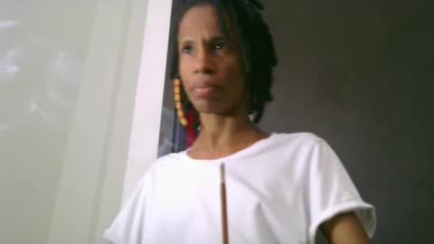 Snapshot of africadeluxe chatting on February 20, 2025, 8:47 pm Africa online show from February 20, 2025, 8:47 pm