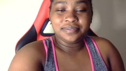 Snapshot of african001 chatting on September 18, 2025, 5:15 pm stella online show from September 18, 2025, 5:15 pm