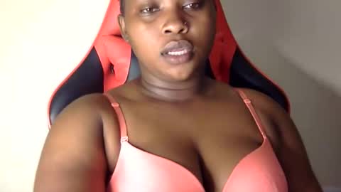 Snapshot of african001 chatting on October 1, 2025, 4:02 pm stella online show from October 1, 2025, 4:02 pm