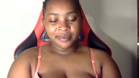 Snapshot of african001 chatting on October 9, 2025, 5:11 pm stella online show from October 9, 2025, 5:11 pm