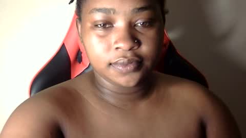 Snapshot of african001 chatting on October 12, 2025, 6:18 pm stella online show from October 12, 2025, 6:18 pm