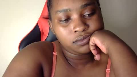 Snapshot of african001 chatting on October 14, 2025, 3:18 am stella online show from October 14, 2025, 3:18 am