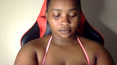 Snapshot of african001 chatting on October 14, 2025, 4:41 pm stella online show from October 14, 2025, 4:41 pm