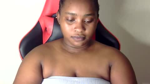 Snapshot of african001 chatting on October 15, 2025, 10:10 pm stella online show from October 15, 2025, 10:10 pm