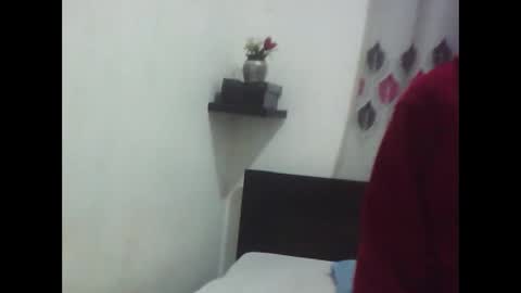 Mia  Friends online show from February 8, 2026, 5:11 am