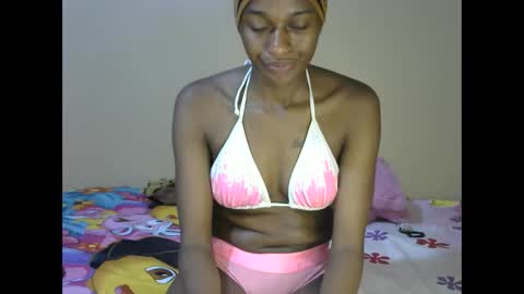 Snapshot of african_hottest chatting on February 22, 2025, 7:25 pm african_hottest online show from February 22, 2025, 7:25 pm