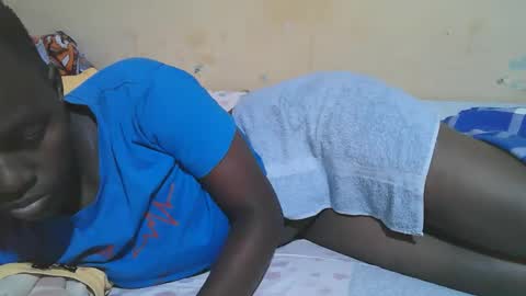 Snapshot of african_pussy2 chatting on October 10, 2025, 5:01 pm african_pussy2 online show from October 10, 2025, 5:01 pm