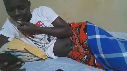 Snapshot of african_pussy2 chatting on October 27, 2025, 7:07 pm african_pussy2 online show from October 27, 2025, 7:07 pm