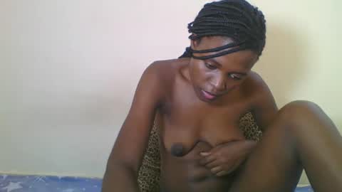 Snapshot of africancutegal chatting on May 15, 2026, 7:48 am Yvonne online show from May 15, 2026, 7:48 am