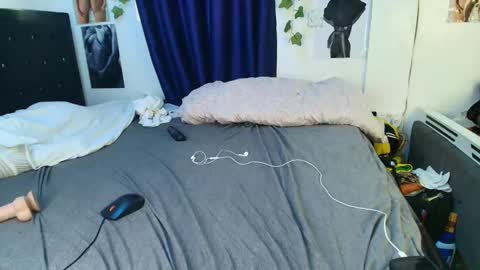 Africanpetitequeenn online show from November 29, 2025, 6:16 am