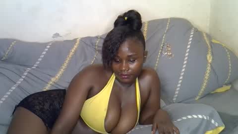 afrii_kity online show from October 19, 2025, 1:45 pm