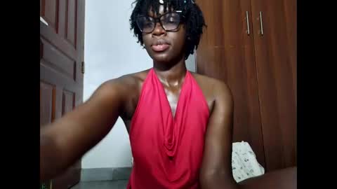 Leah online show from April 21, 2026, 2:51 am