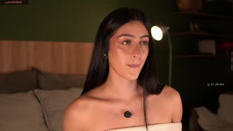 Snapshot of afrodita__25 chatting on May 23, 2026, 9:41 pm Emma online show from May 23, 2026, 9:41 pm