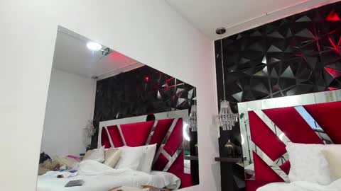 Snapshot of afroditagreenn chatting on September 17, 2025, 1:35 pm Afrodita online show from September 17, 2025, 1:35 pm