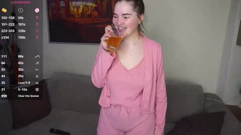 Lana  1800 - 0330 UTC   Mia 0700- 1630 UTC online show from February 27, 2026, 6:13 am