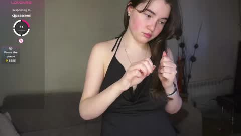 Lana  1800 - 0330 UTC   Mia 0700- 1630 UTC online show from April 22, 2026, 6:05 am