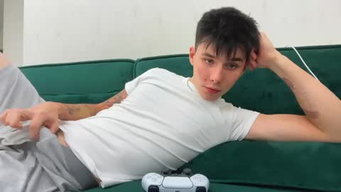 Mark online show from April 1, 2026, 7:22 pm